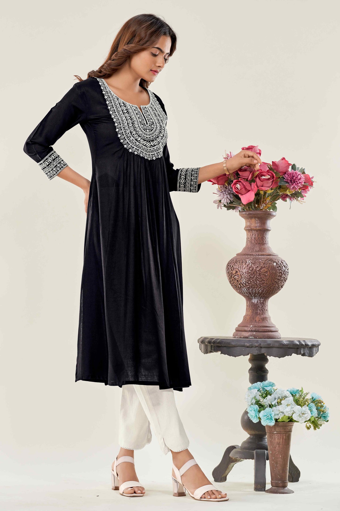 Women Black  Embroidered Viscose Rayon Straight Kurta