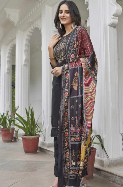 Ethnic Motifs Yoke Designed Straight  Kurta-pant & Dupatta