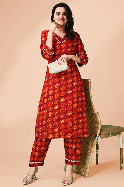 Woman red gotta pati printed kurti pant