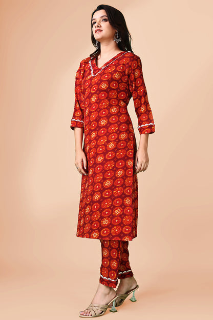 Woman red gotta pati printed kurti pant