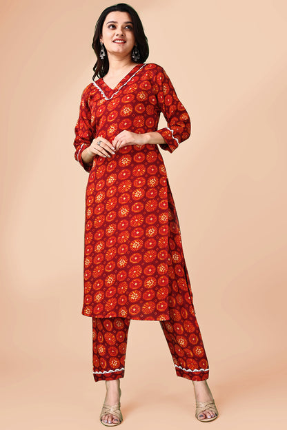 Woman red gotta pati printed kurti pant