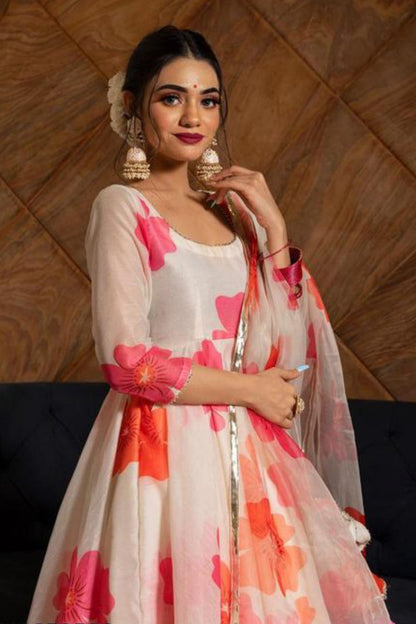 Cream Floral printed kurta with dupatta