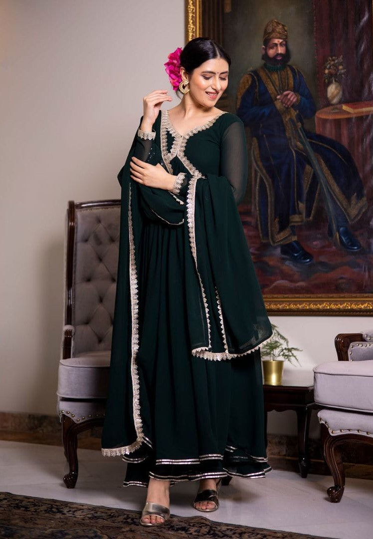 Women Bold Black Anarkali Kurta Pant Dupatta Set